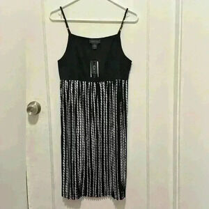 Gracia mini dress black and white small size